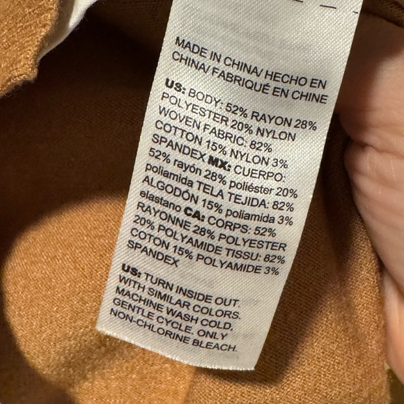 Knit And Woven Pullover Sweater size 1 M/8 - Picture 3 of 8